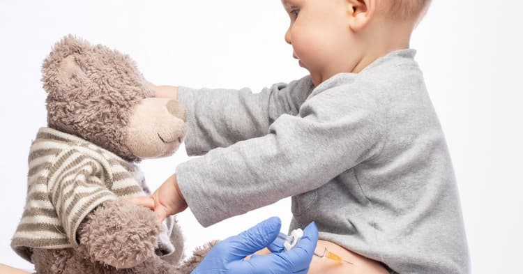 11 Best Ways To Reduce Your Baby’s Vaccination Pain