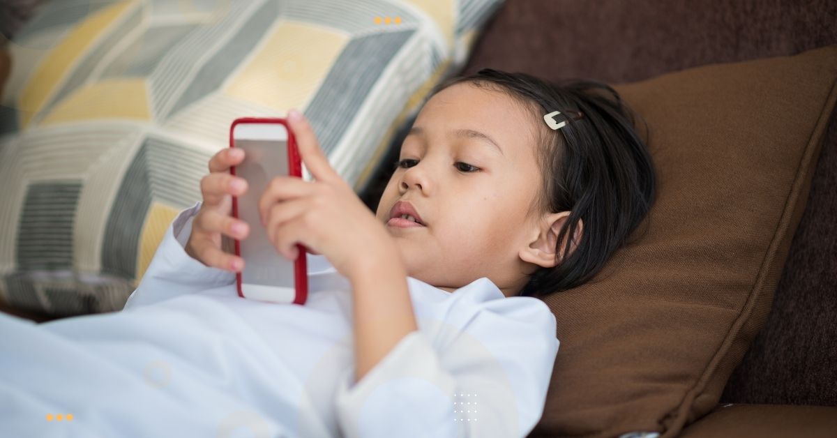 What should be the restrictions on Screen time by age? Average Screen Time by Age and Guidelines