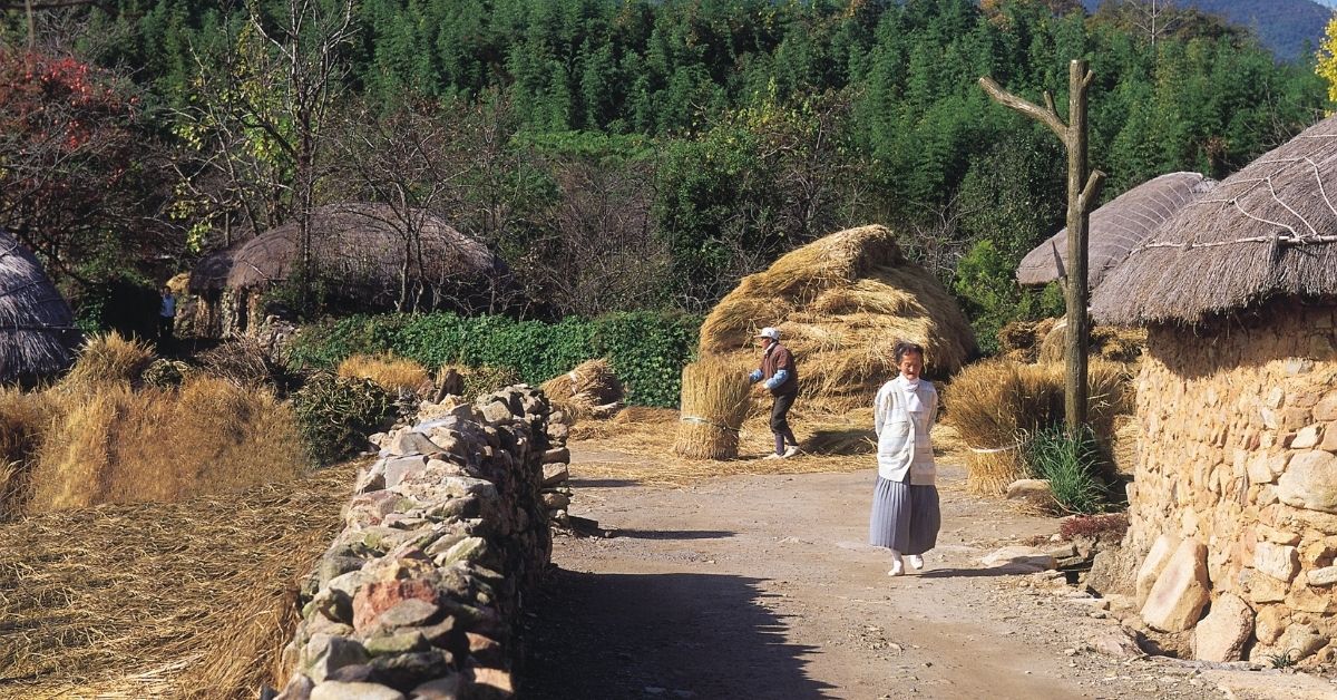 8 Lessons to Teach Our Kids When We Visit Rural Communities
