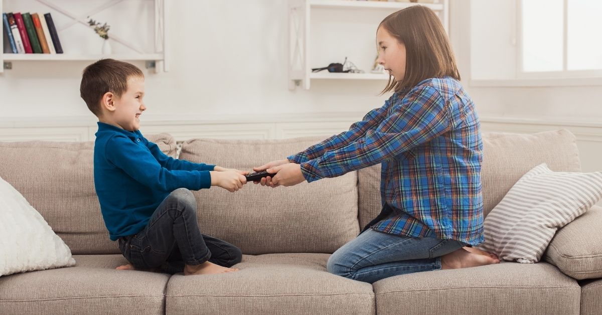 How To Avoid Sibling Rivalry – Tips for Prevention